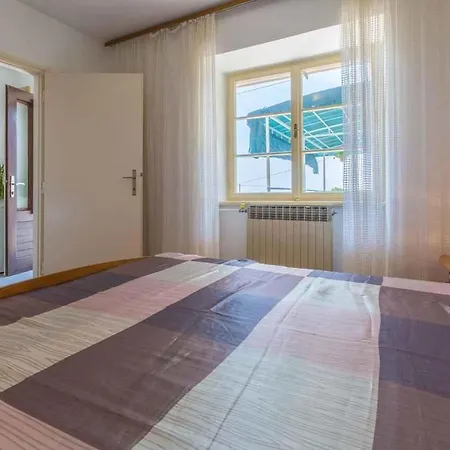 In 5753 Apartment *